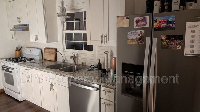 Building Photo - 3107 Del Paso Blvd