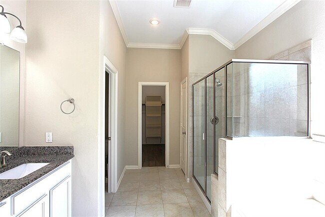 Building Photo - 19218 Presa Canyon Dr