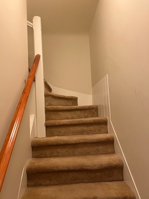 Building Photo - 194 Auburn St