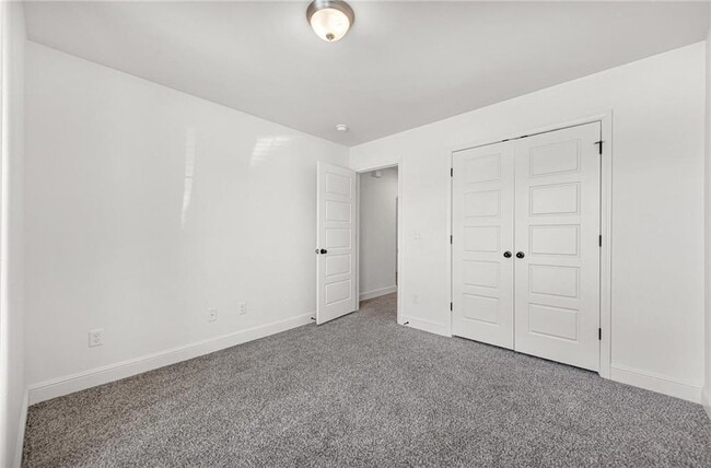 Building Photo - 6108 NW Silas St