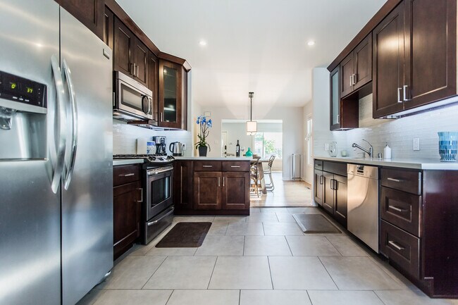 Building Photo - 8261 W 4th St