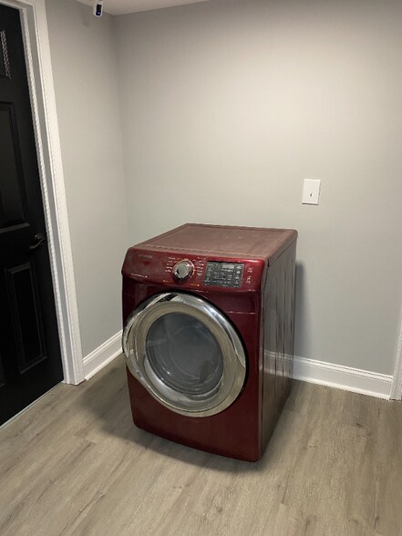 Building Photo - 5019 Belair Rd