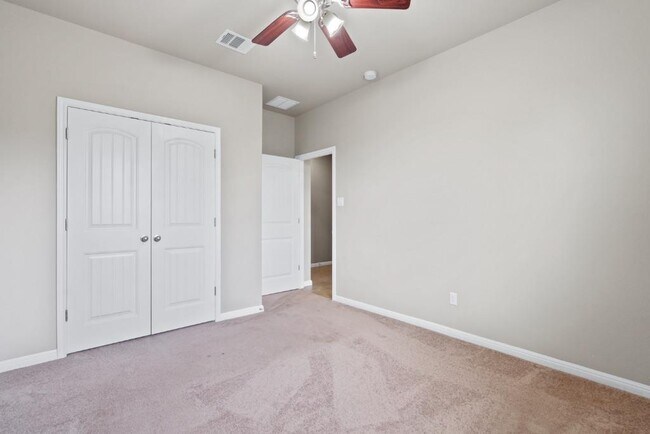 Building Photo - 1571 Kirby