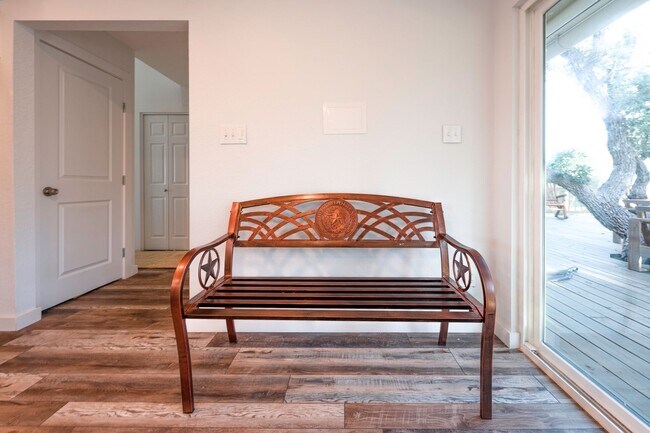 Building Photo - Extravagant 5 Star Vacation Home - Your Private Retreat in Hill Country, Wimberley Texas