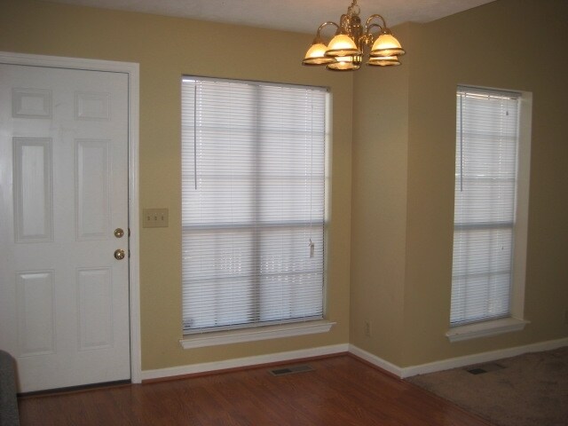 Building Photo - 3609 Applewood Ln