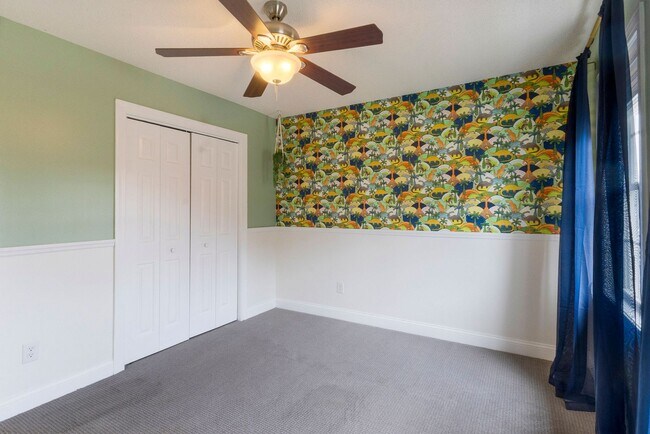 Building Photo - Farmhouse-Style Home Minutes from the Water | No HOA