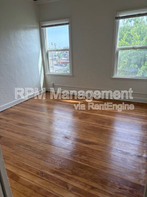 Building Photo - 1523 N McCadden Pl