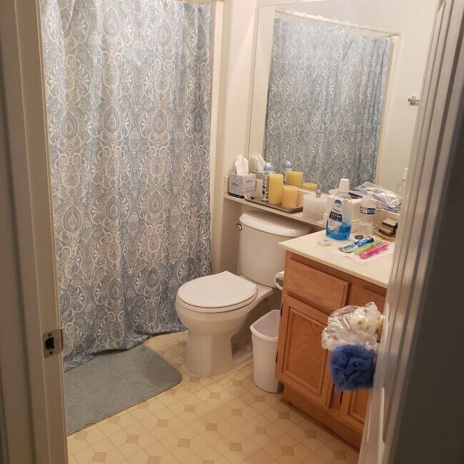 Building Photo - (Mission Grove) 5 BEDROOM, 1 bedroom downstairs! HOUSE!