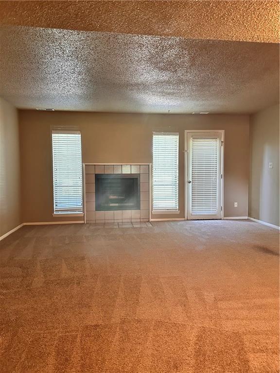 Building Photo - 2566 E Sweetbriar Dr