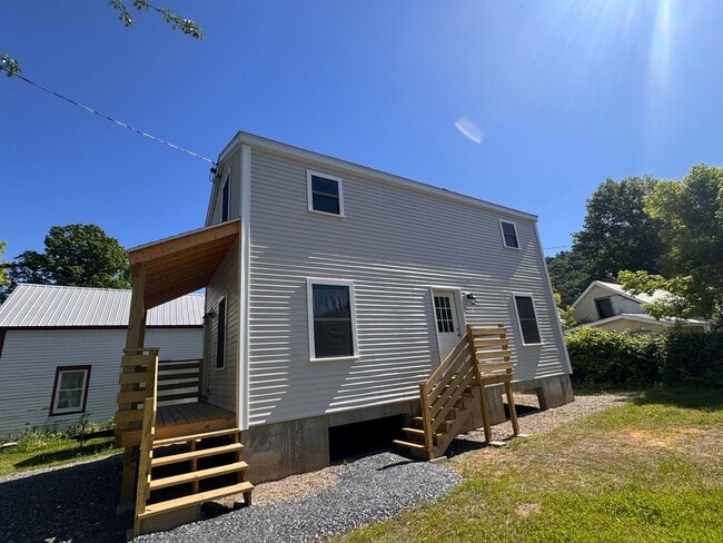 Building Photo - Brand-New 2-Bedroom, 1-Bath Single-Family Home