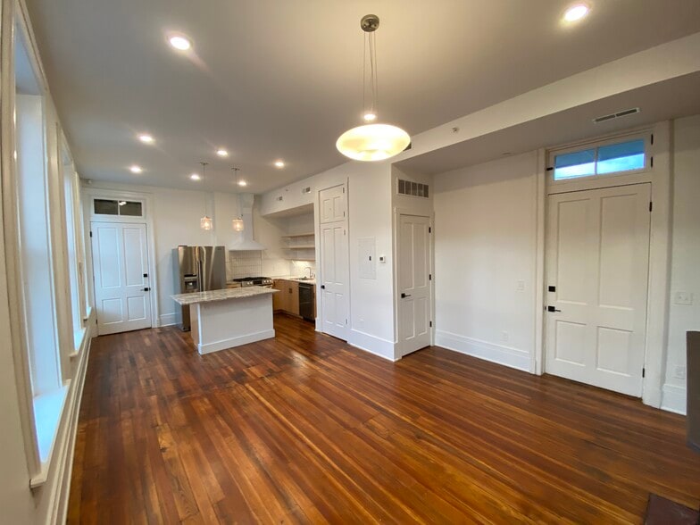 Building Photo - 1035 Dayton St