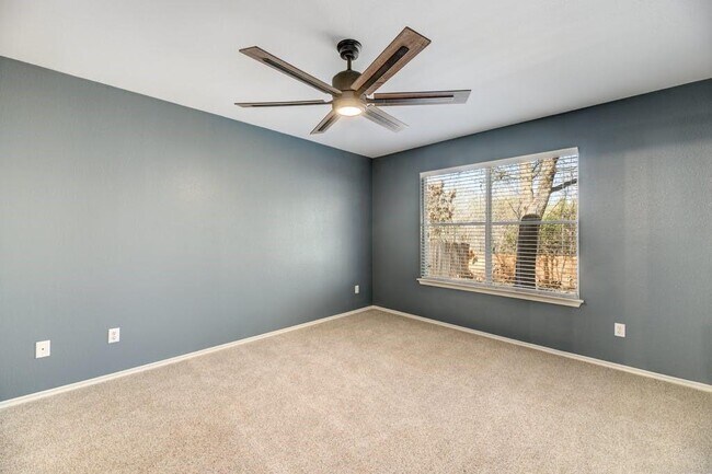 Building Photo - 9416 Bradner Dr