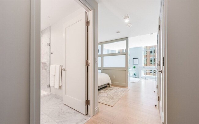 Building Photo - 135 Seaport Blvd