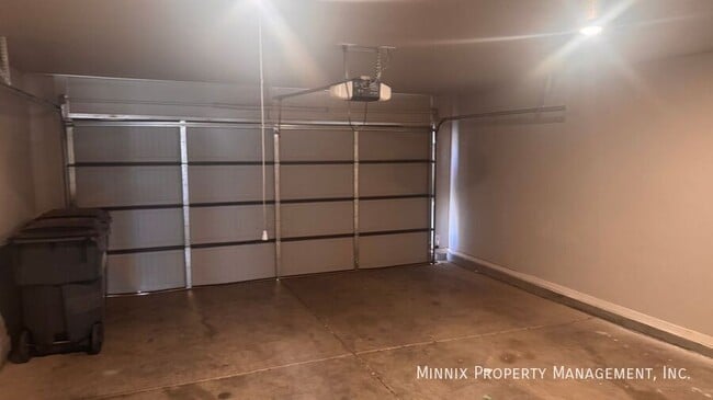 Building Photo - 2142 N Texas Ave