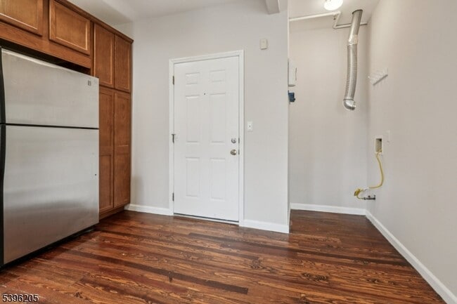 Building Photo - 507 Bloomfield Ave