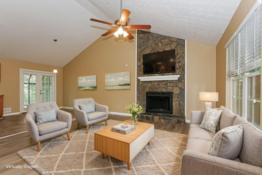 Building Photo - 212 Wildwood Dr