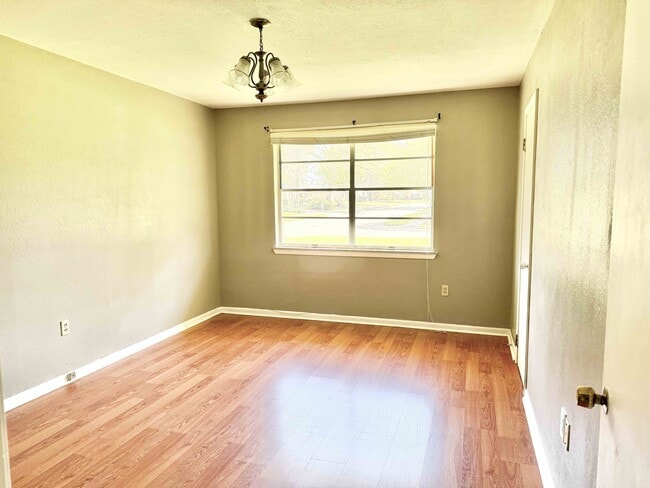 Building Photo - 10389 Browning Dr