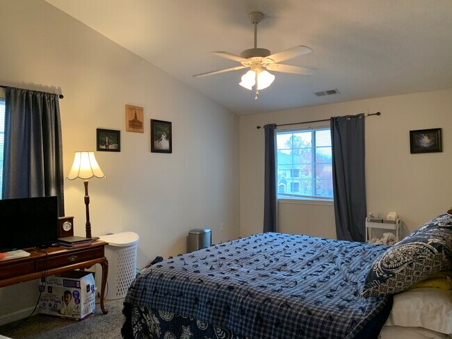 Building Photo - 2303 Vicente Ct