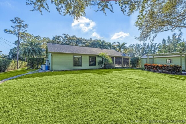 Building Photo - 11989 Persimmon Blvd