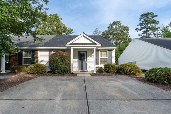 Primary Photo - 308 Browning Dr