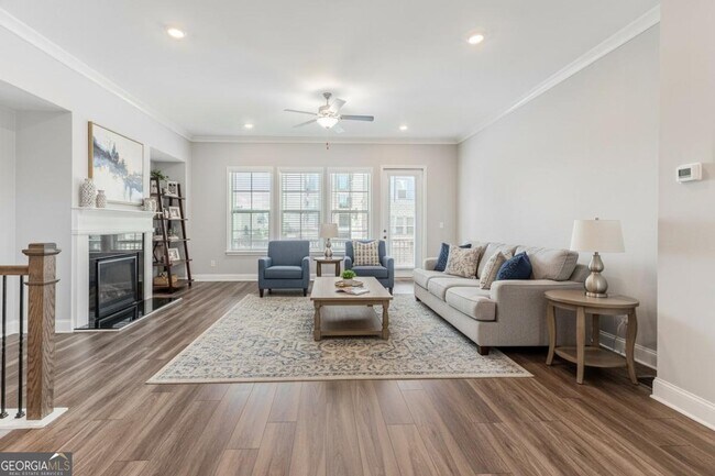 Building Photo - 5051 Pinckney Ln