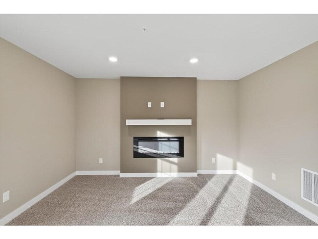 Building Photo - 6612 Hinterland Trl S