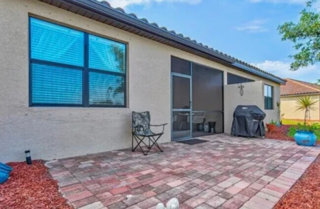 Building Photo - 12230 Amica Loop