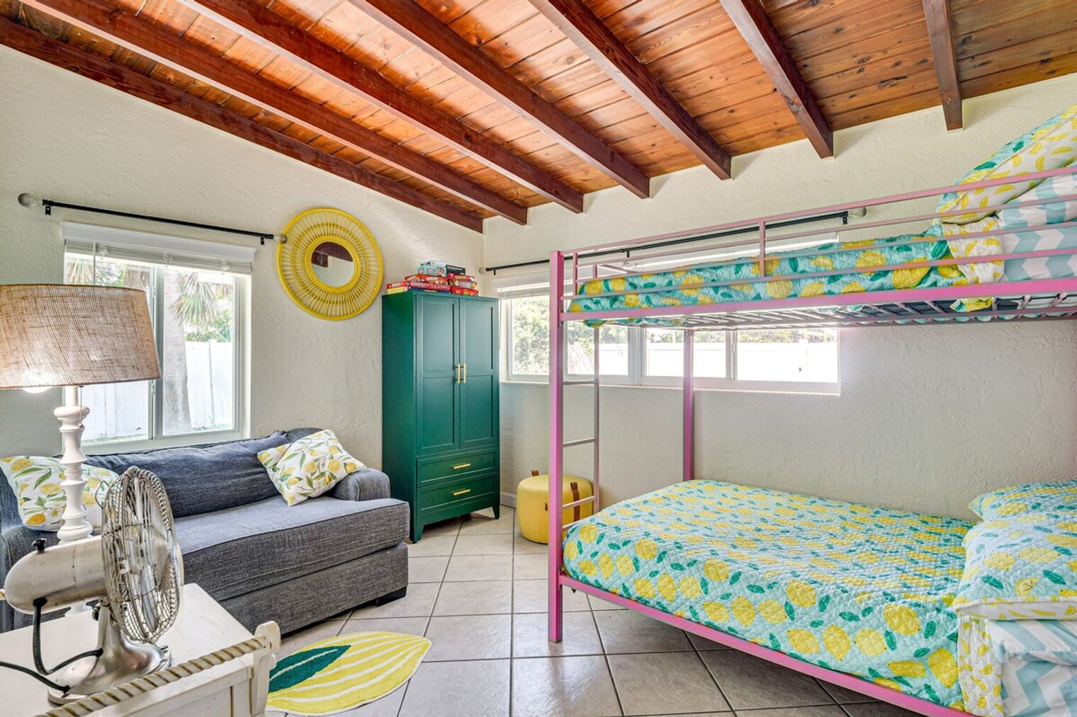 Building Photo - 103 Essex Dr