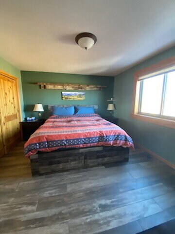 Building Photo - "Cozy 3-Bedroom Mountain Home with 2 Full ...