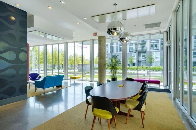 Building Photo - 901 S 2nd St