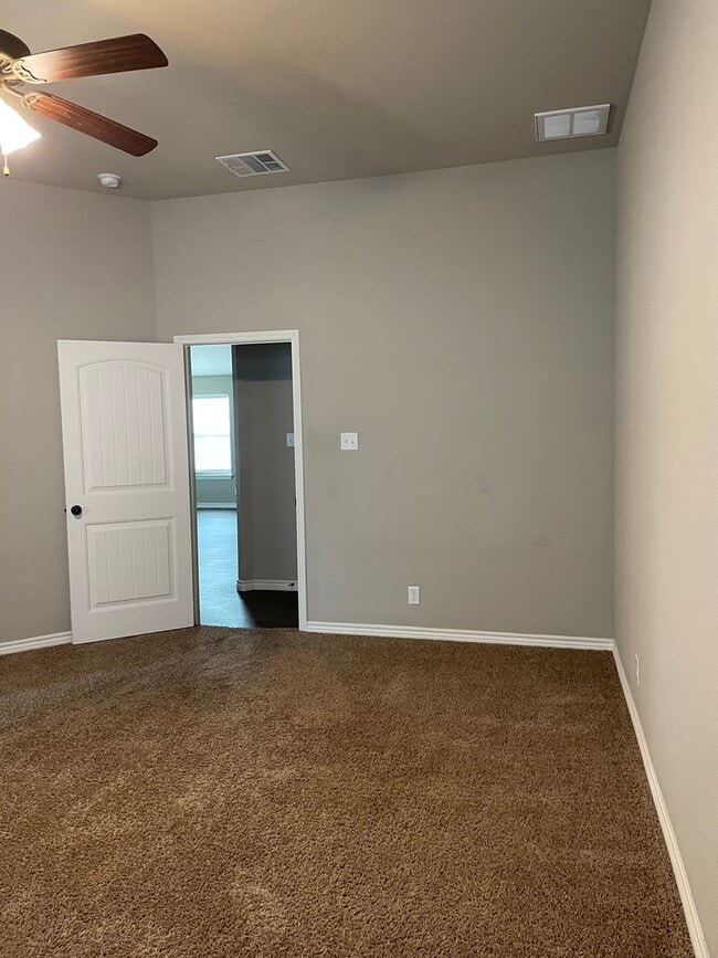 Building Photo - Available Now | **NO PETS*** | Beautiful Single-Story 4 BR, 2.5 Bath | Covered Patio | Close to F...