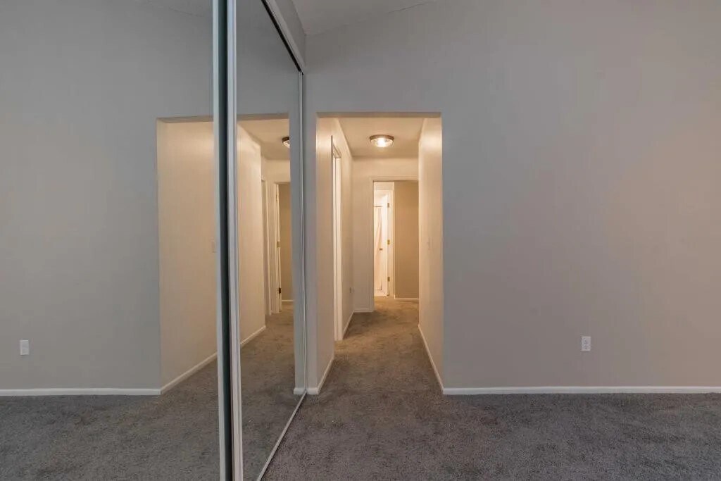 Building Photo - 4536 Cedar Lake Rd S