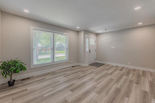 Building Photo - 6840 Copperfield Dr