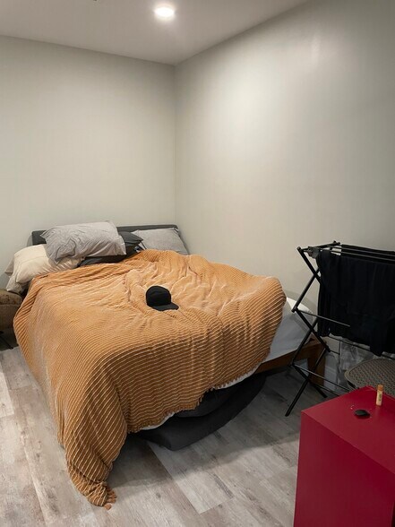 Building Photo - 200 Old Colony Ave