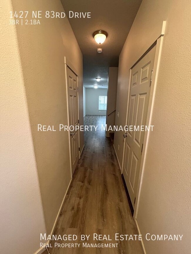 Building Photo - 1427 NE 83rd Dr