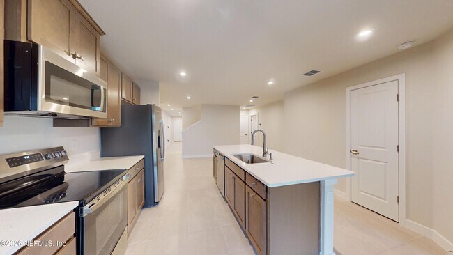 Building Photo - 55 Gaston Ct