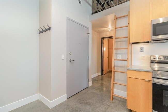 Building Photo - 730 Stinson Blvd NE