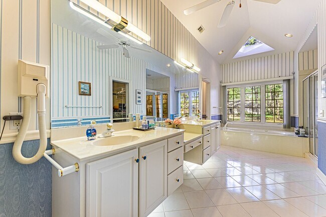 Building Photo - Sea Pines Golf Club Rental