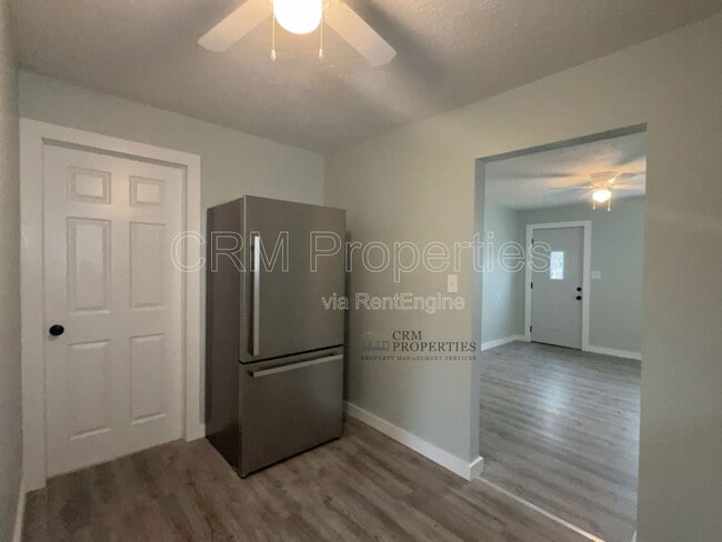 Building Photo - 1233 S Calumet St