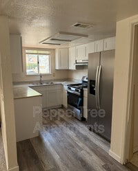 Building Photo - 151 E Cherry Ln