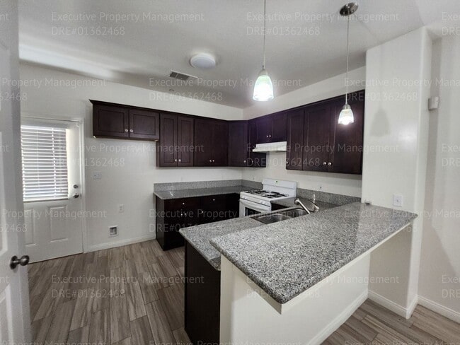 Building Photo - 3275 Chester Ln