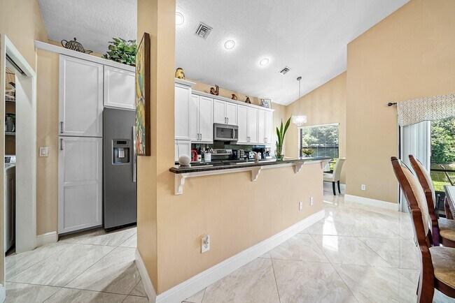 Building Photo - 13676 Cortez Dr