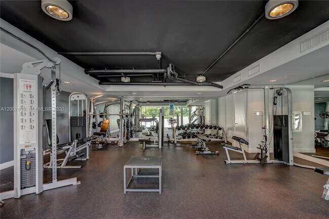 Building Photo - 1871 NW S River Dr