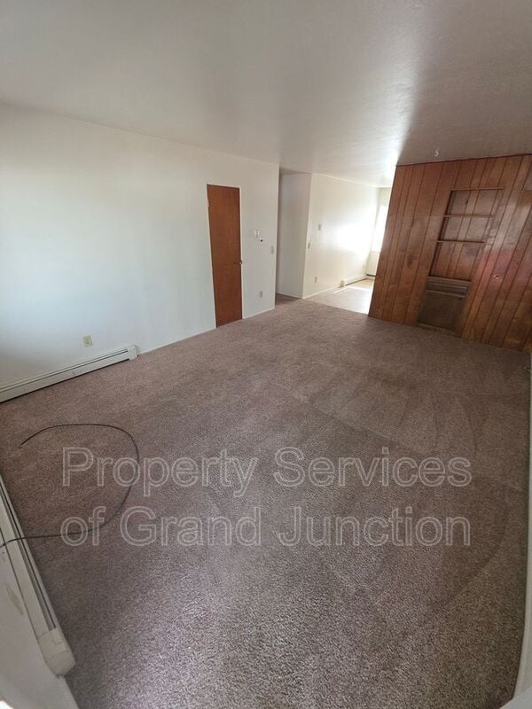 Building Photo - 2854 Elm Cir