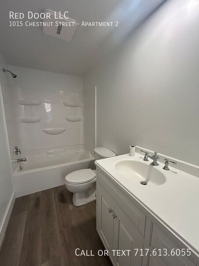 Building Photo - 1015 Chestnut St