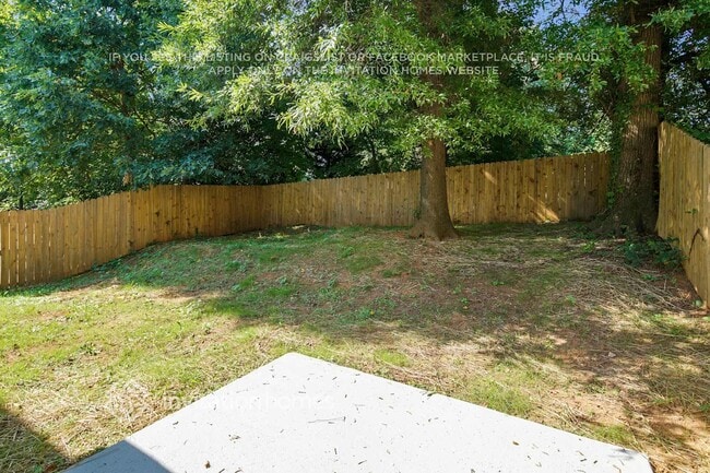 Building Photo - 236 Pangle Dr