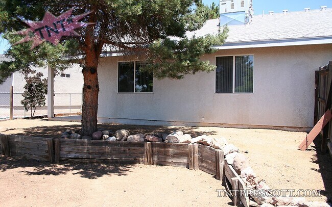 Building Photo - 1534