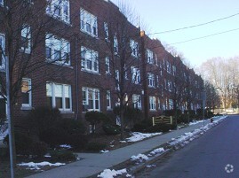 Building Photo - 15-17 Dorothy St / Dorothy Apartments LLC