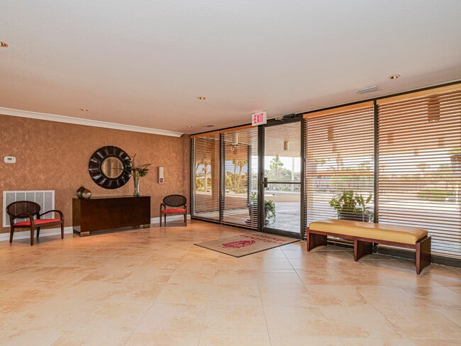 Building Photo - 4600 Jimmy Buffett Mem Hwy