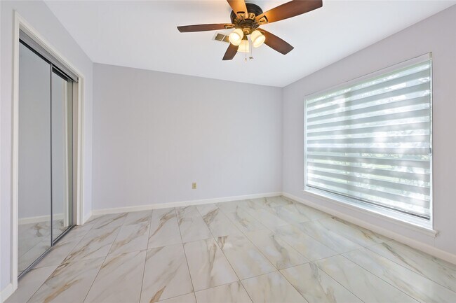 Building Photo - 12018 Beinhorn Dr